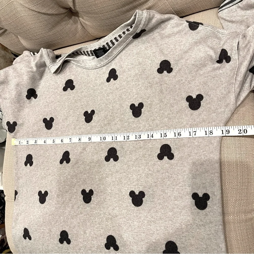 BN:  Mickey Mouse Fleece Top Women’s XS Sweater Tie Waist Gray - Picture 6 of 8